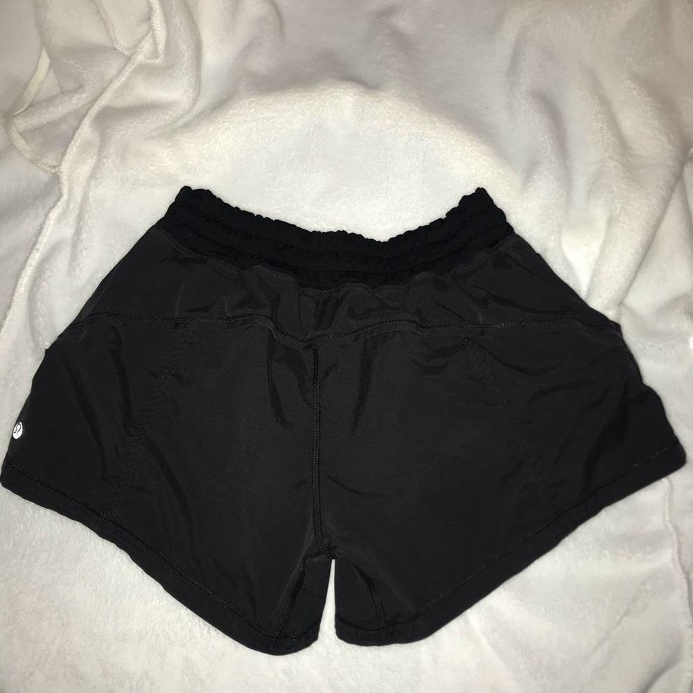 Black Lululemon shorts🍋🍋